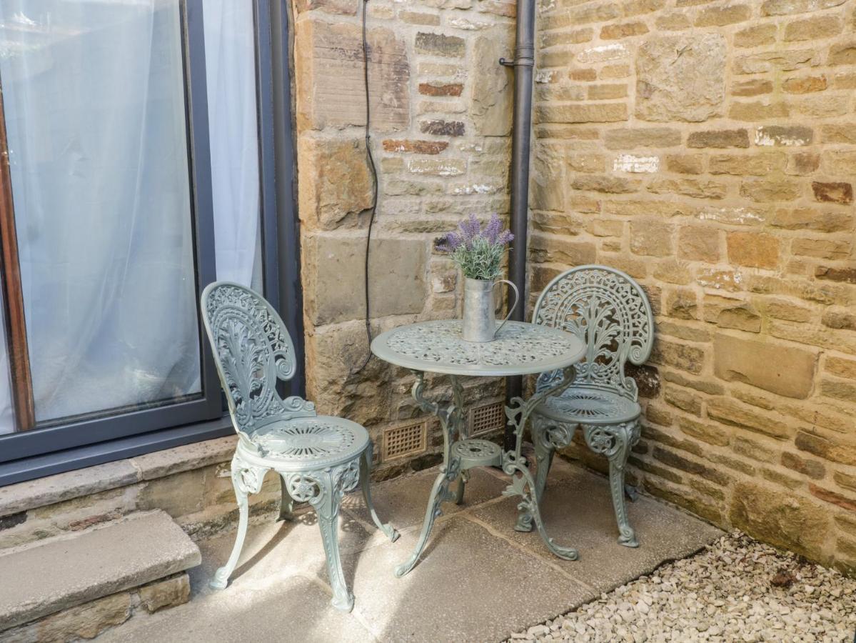 Villa 9 Navigation Square Skipton Exterior foto